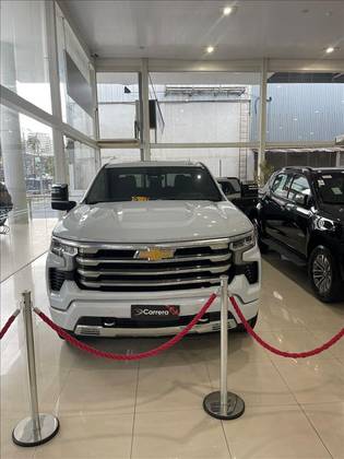 CHEVROLET SILVERADO 5.3 V8 GASOLINA 1500 HIGH COUNTRY 4X4 AUTOMÁTICO